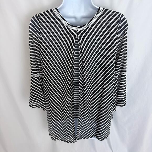 Studio JPR Bell Sleeve Layered Top Size Small - Picture 7 of 11